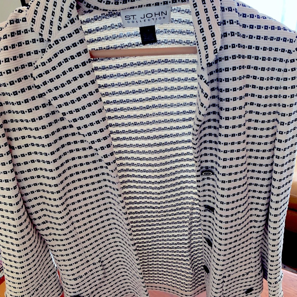 St. John Collection knit B&W blazer